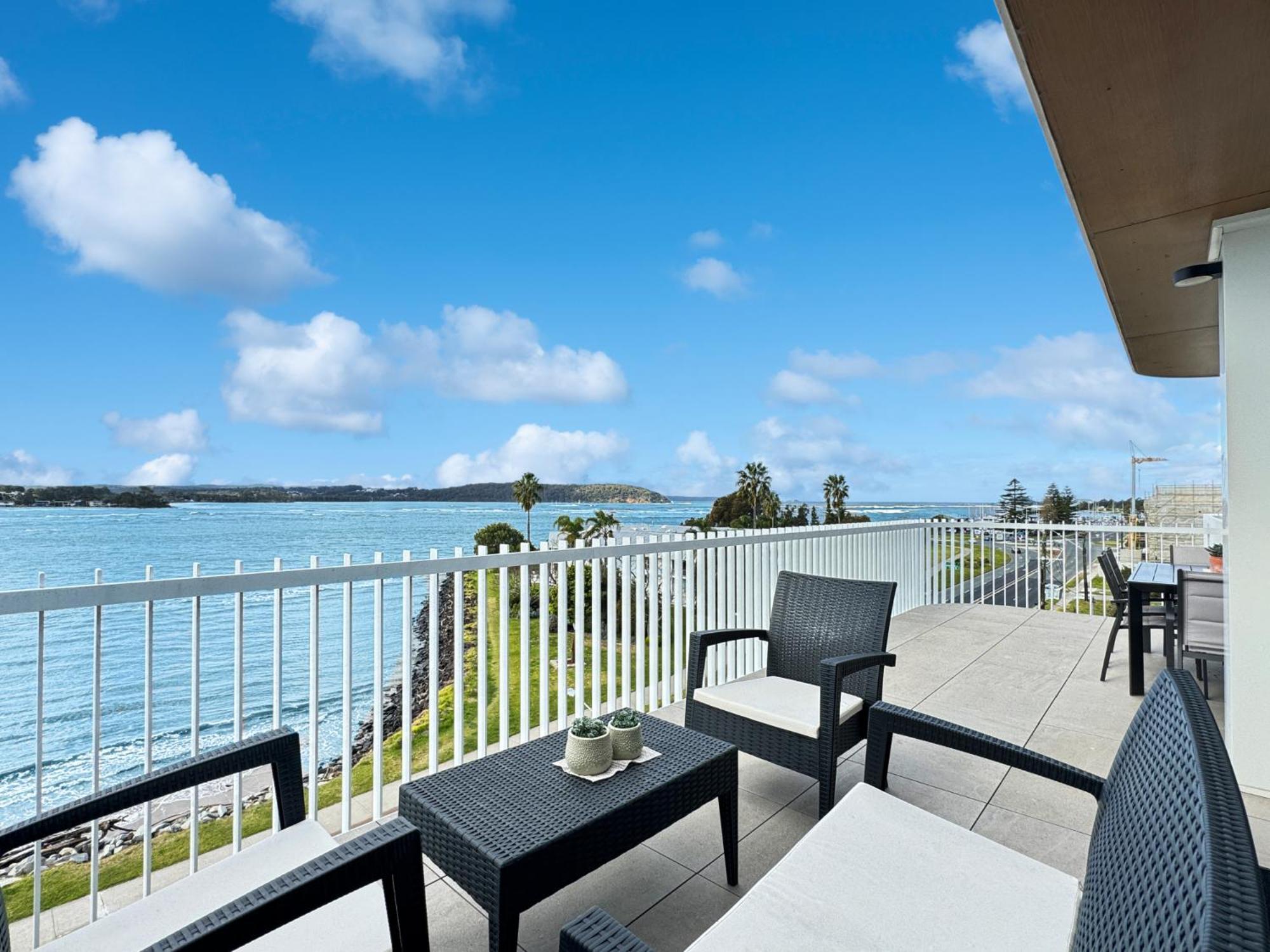 Deluxe 3-Bed Unit With Views Apartment Batemans Bay Exterior photo